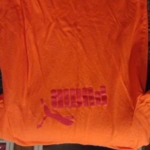 Sz Small Women's PUMA T-shirt